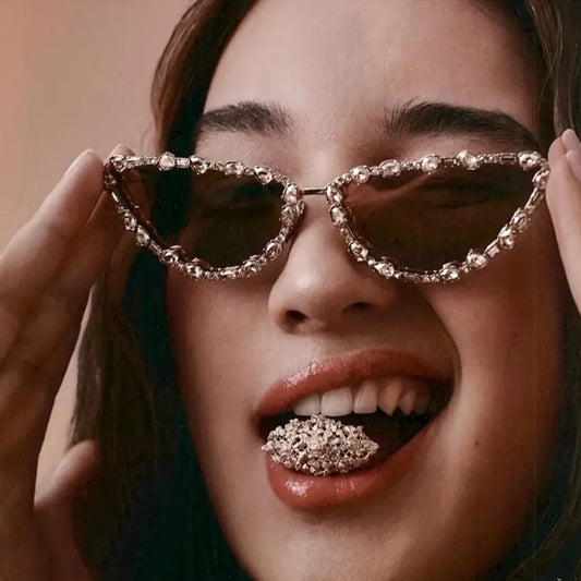 Chic Retro Cat-Eye Sunglasses