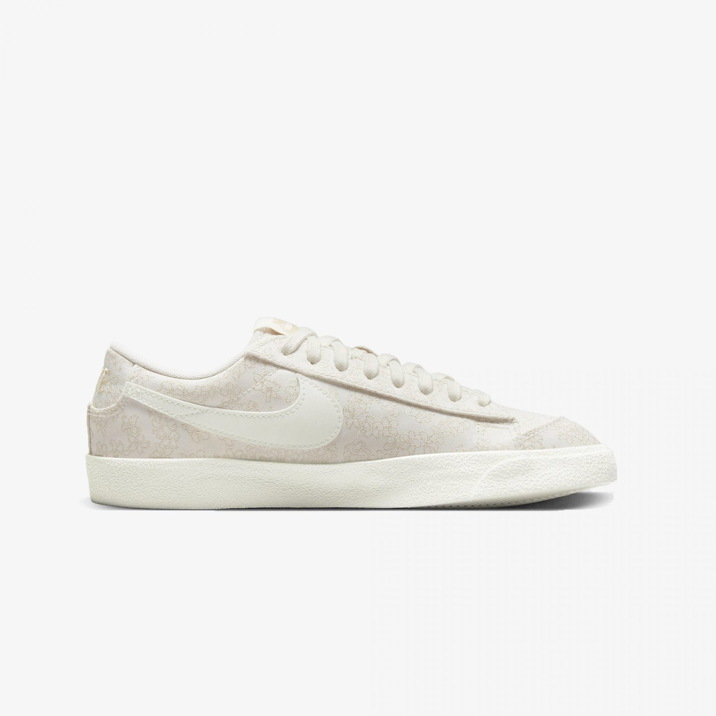 Nike | BLAZER LOW '77 SE { FLOWER  EMBROIDERY