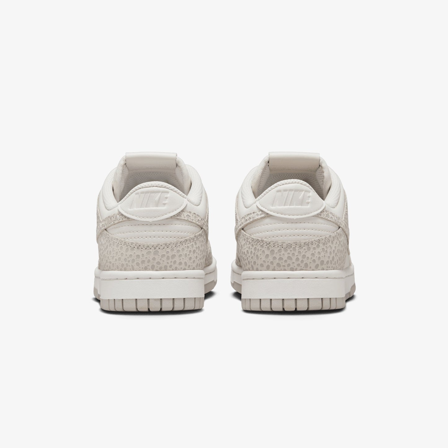 NIKE | DUNK LOW PREMIUM { PHANTOM/PHOTON DUST-LT SMOKE GREY