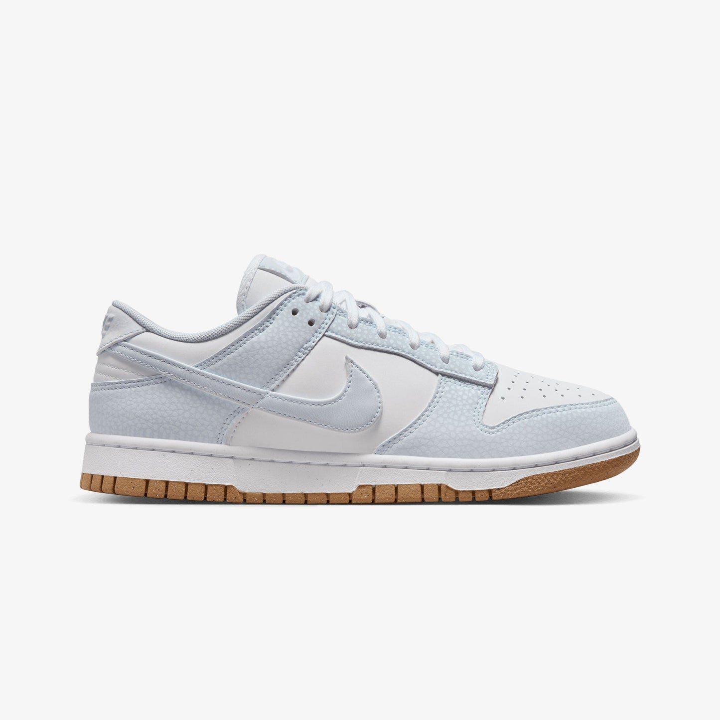 NIKE | DUNK LOW PREMIUM NEXT NATURE { WHITE/FOOTBALL GREY-GUM LIGHT BROWN