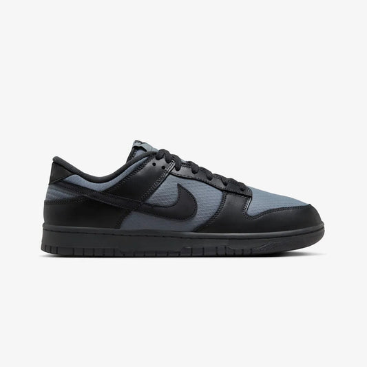 NIKE | DUNK LOW RETRO SE { OFF NOIR/BLACK-SMOKE GREY-ANTHRACITE