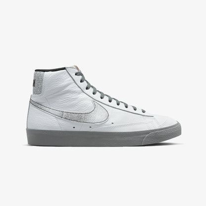 Nike | BLAZER MID '77 { WHITE/SMOKE GREY-BLACK-WHITE