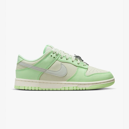 Nike | DUNK LOW NEXT NATURE SE  { SEA GLASS/LIGHT SILVER-VAPOR GREEN-SAIL