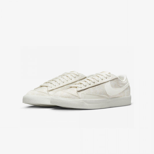 Nike | BLAZER LOW '77 SE { FLOWER  EMBROIDERY