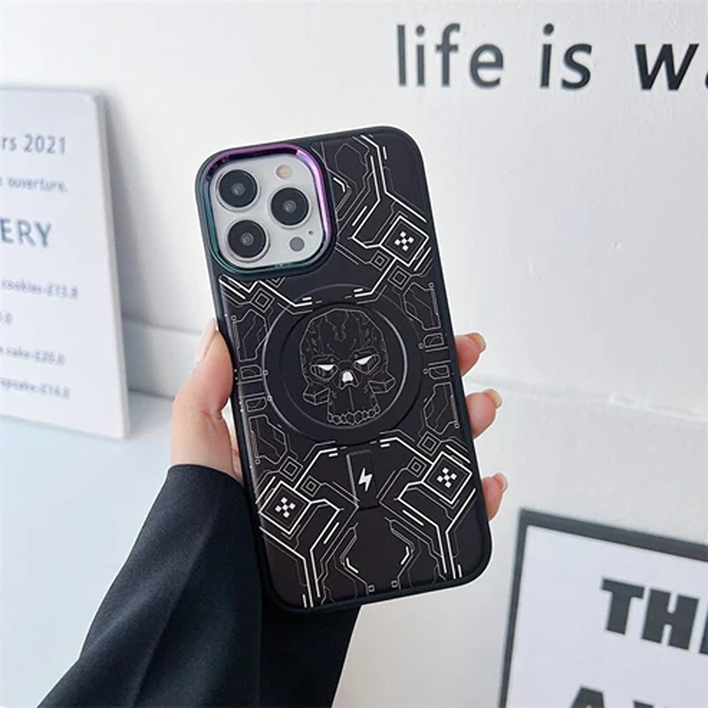 Cyberpunk Skull Engraved MagSafe Case - iPhone