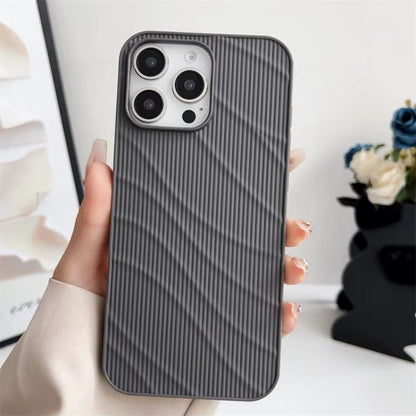 Stylish Grooved Striped Patterned Case - iPhone