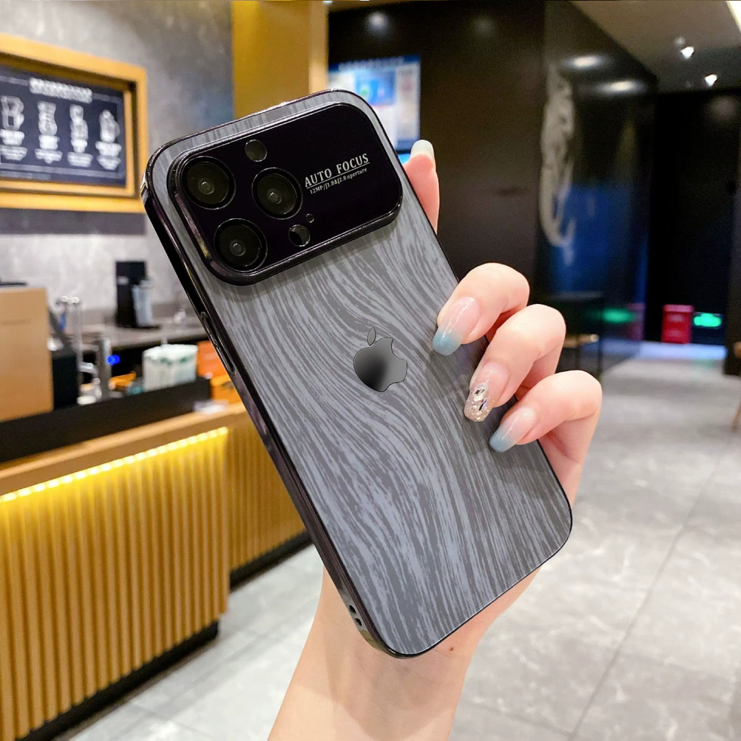 Elegant Oak-Inspired Hybrid Case - iPhone