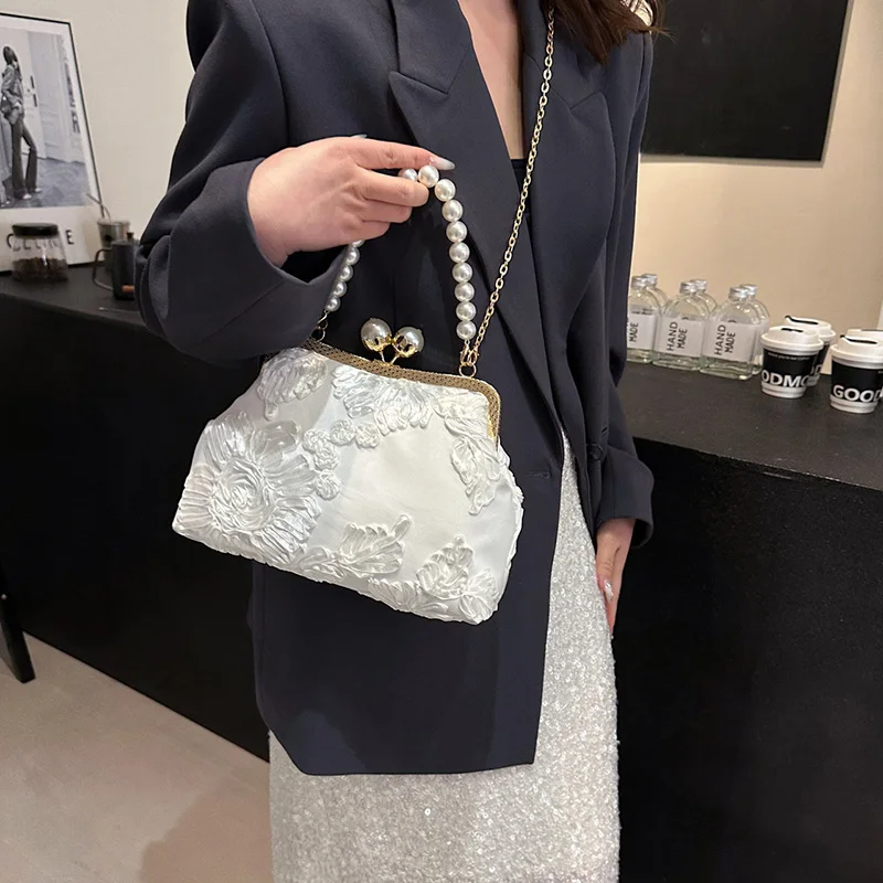 Delicate Pearl Bloom Crossbody Chain Bag