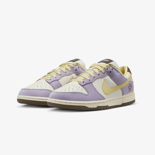 Nike | DUNK LOW PREMIUM  { LILAC BLOOM/SOFT YELLOW-SAIL