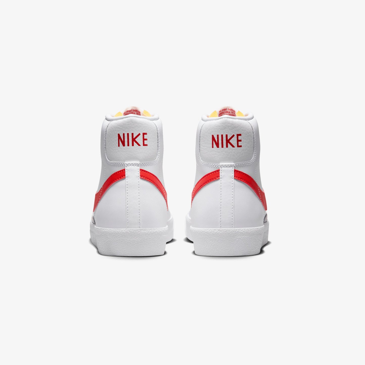 Nike | BLAZER MID '77 VINTAGE { WHITE/PICANTE RED-SUMMIT WHITE