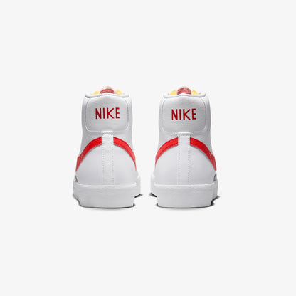 Nike | BLAZER MID '77 VINTAGE { WHITE/PICANTE RED-SUMMIT WHITE