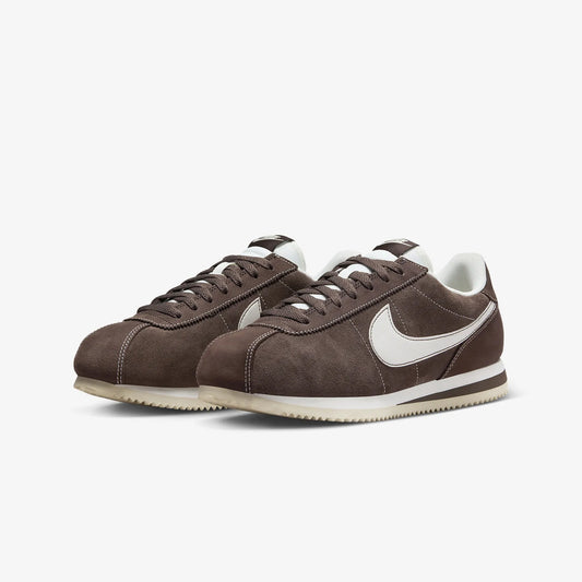 Nike | CORTEZ SE  { BAROQUE BROWN/SAIL-COCONUT MILK