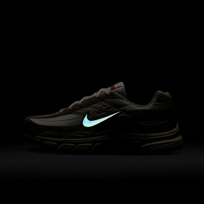 NIKE | INTIATOR { LIGHT BONE/CARGO KHAKI-LIMESTONE