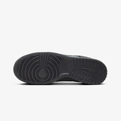 NIKE | DUNK LOW RETRO SE { OFF NOIR/BLACK-SMOKE GREY-ANTHRACITE
