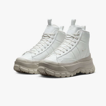 NIKE | BLAZER ROAM MID { SUMMIT WHITE/PHANTOM-LIGHT BONE