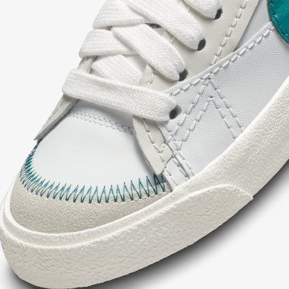 Nike | BLAZER LOW '77 JUMBO { SUMMIT WHITE/GEODE TEAL-SEA GLASS