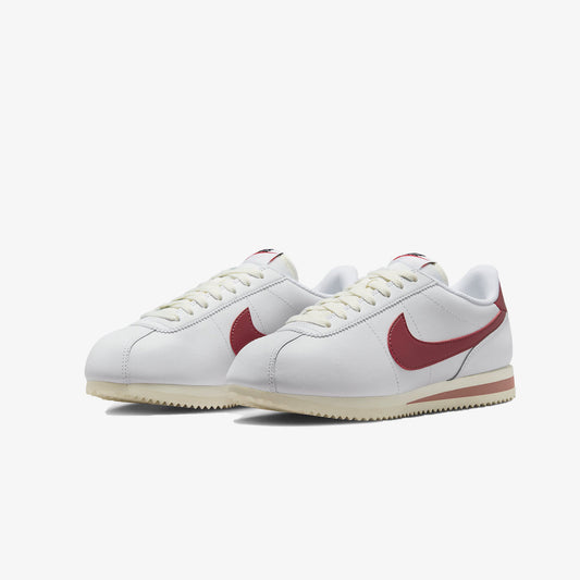 Nike | CORTEZ  { WHITE/CEDAR-RED STARDUST-SAIL