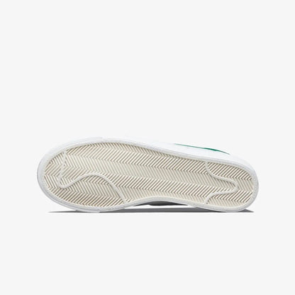 Nike | BLAZER LOW '77 VINTAGE { WHITE/PINE GREEN-SAIL-BLACK