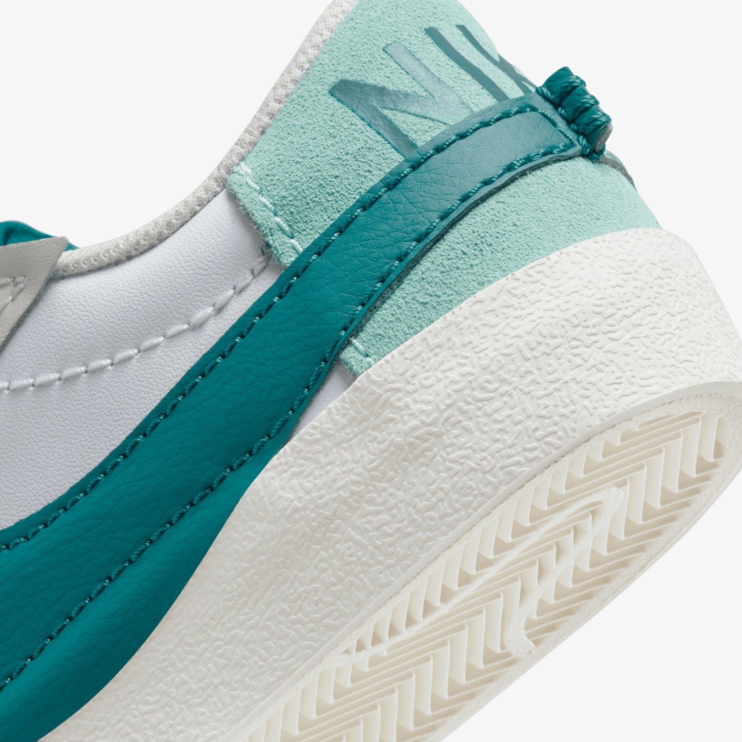 Nike | BLAZER LOW '77 JUMBO { SUMMIT WHITE/GEODE TEAL-SEA GLASS