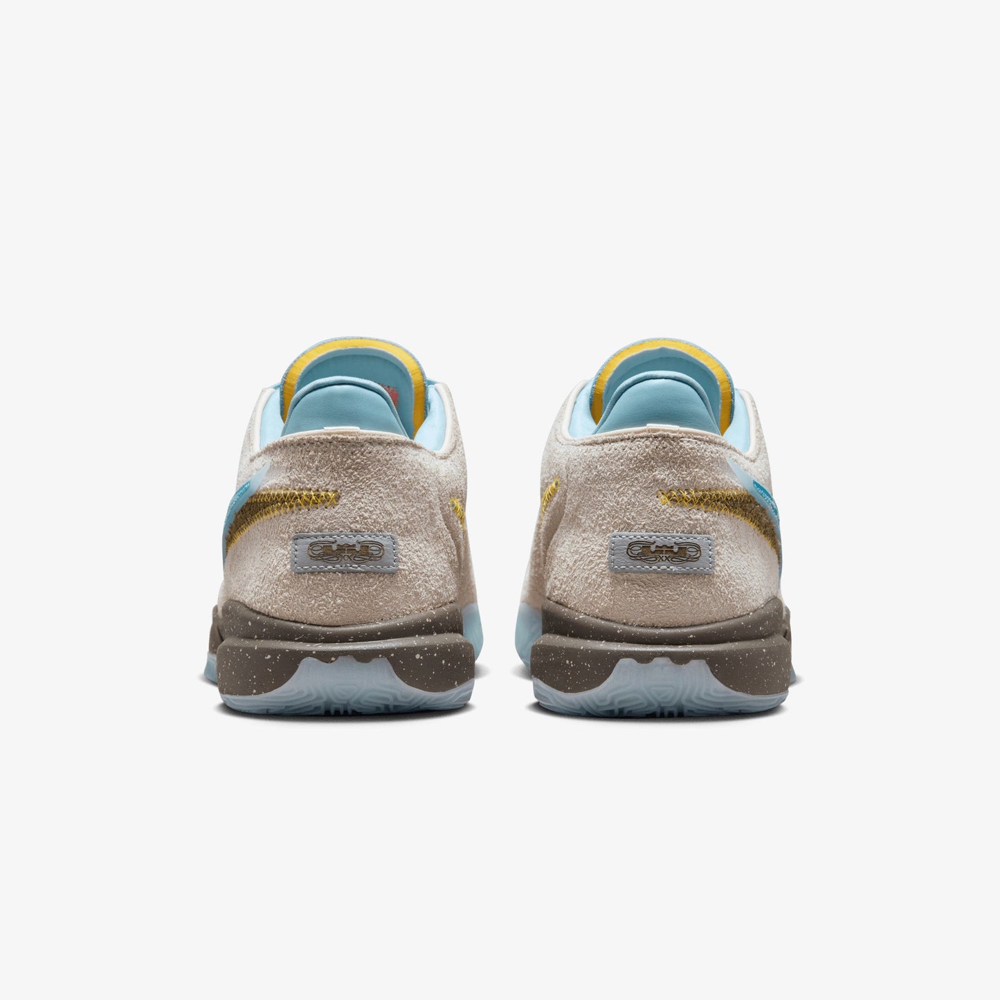 Nike | LEBRON XX EP  { GUAVA ICE/BLUE LIGHTNING-EMERALD RISE