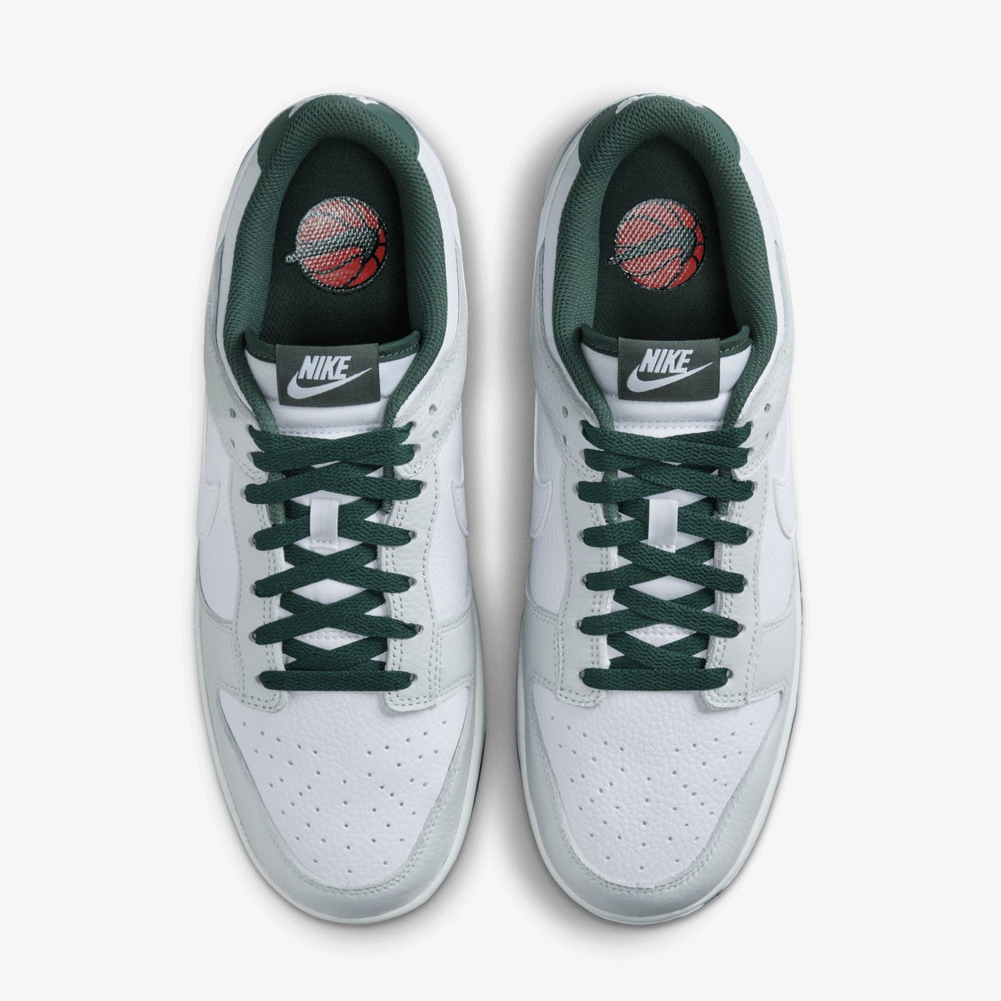 NIKE | DUNK LOW RETRO SE { PHOTON DUST/WHITE-VINTAGE GREEN