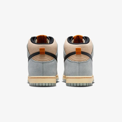 Nike | DUNK HIGH RETRO SE  { GRAIN/BLACK-LIGHT PUMICE-PALE VANILLA
