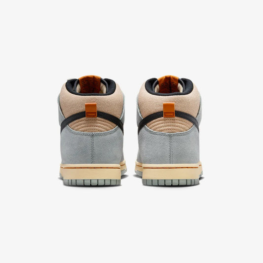 Nike | DUNK HIGH RETRO SE  { GRAIN/BLACK-LIGHT PUMICE-PALE VANILLA