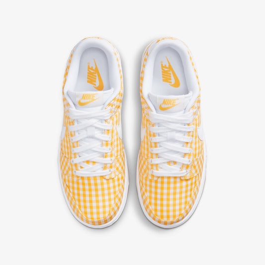 Nike | DUNK LOW  { VIVID SULFUR/WHITE-GUM LIGHT BROWN