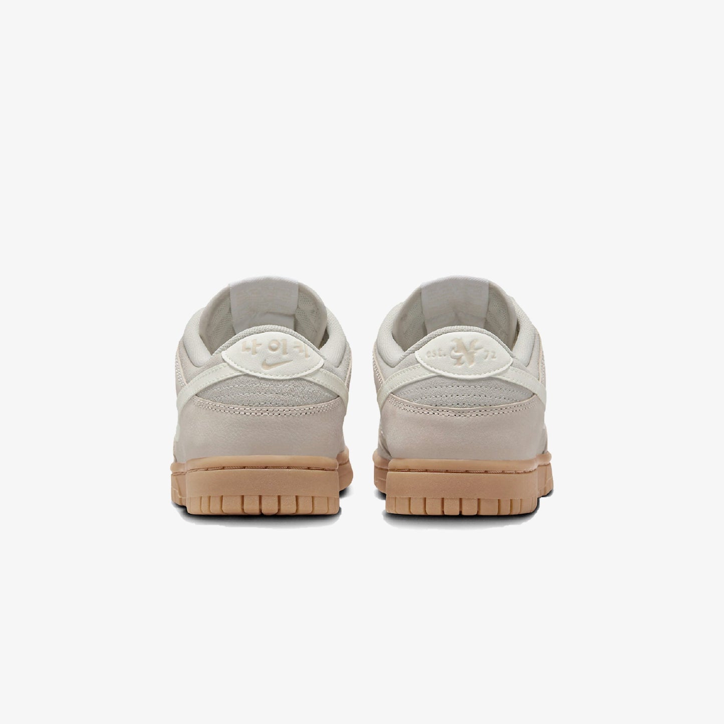 Nike | DUNK LOW SE  { LT OREWOOD BRN/SAIL-GUM LIGHT BROWN