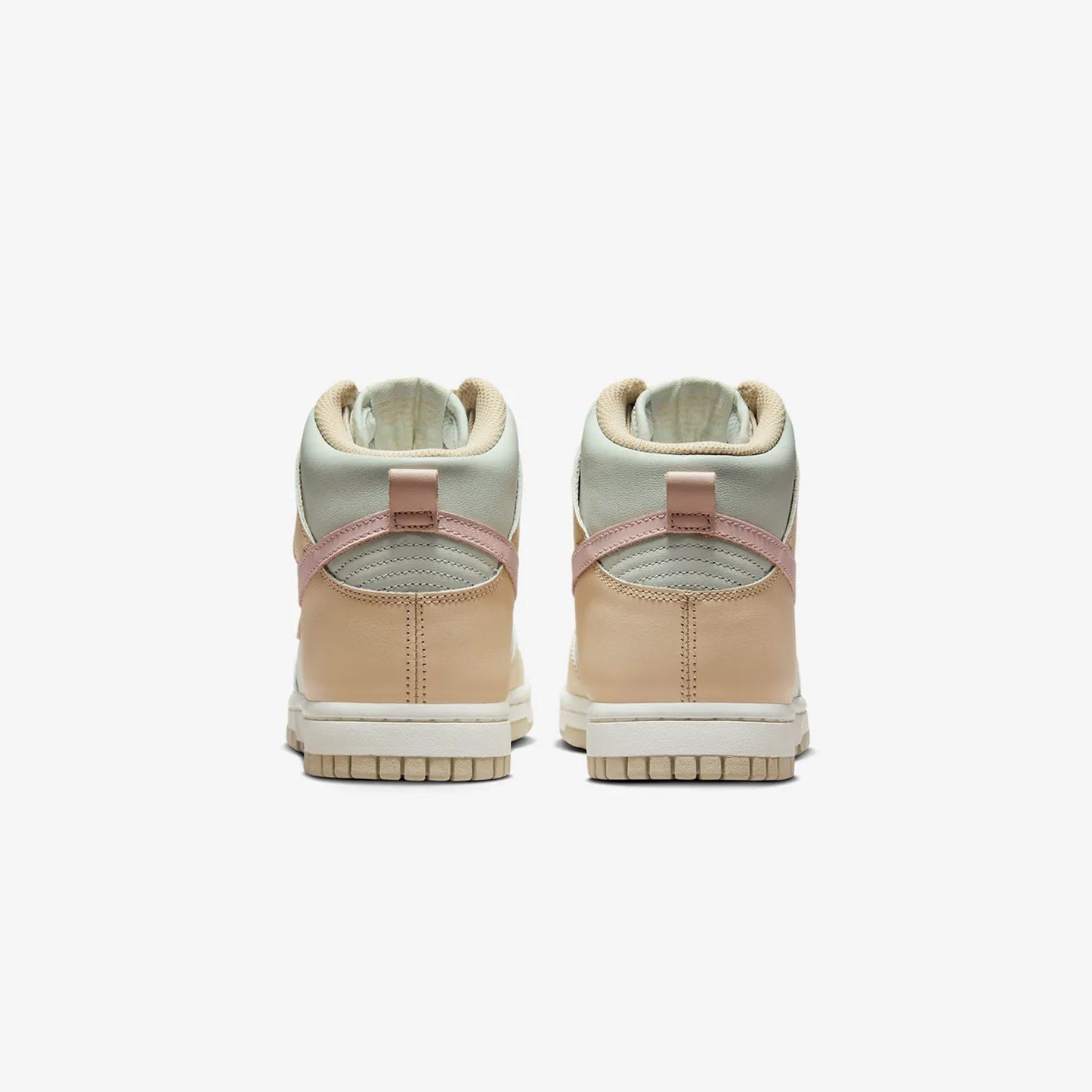 Nike | DUNK HIGH  { SAND DRIFT/LIGHT SILVER