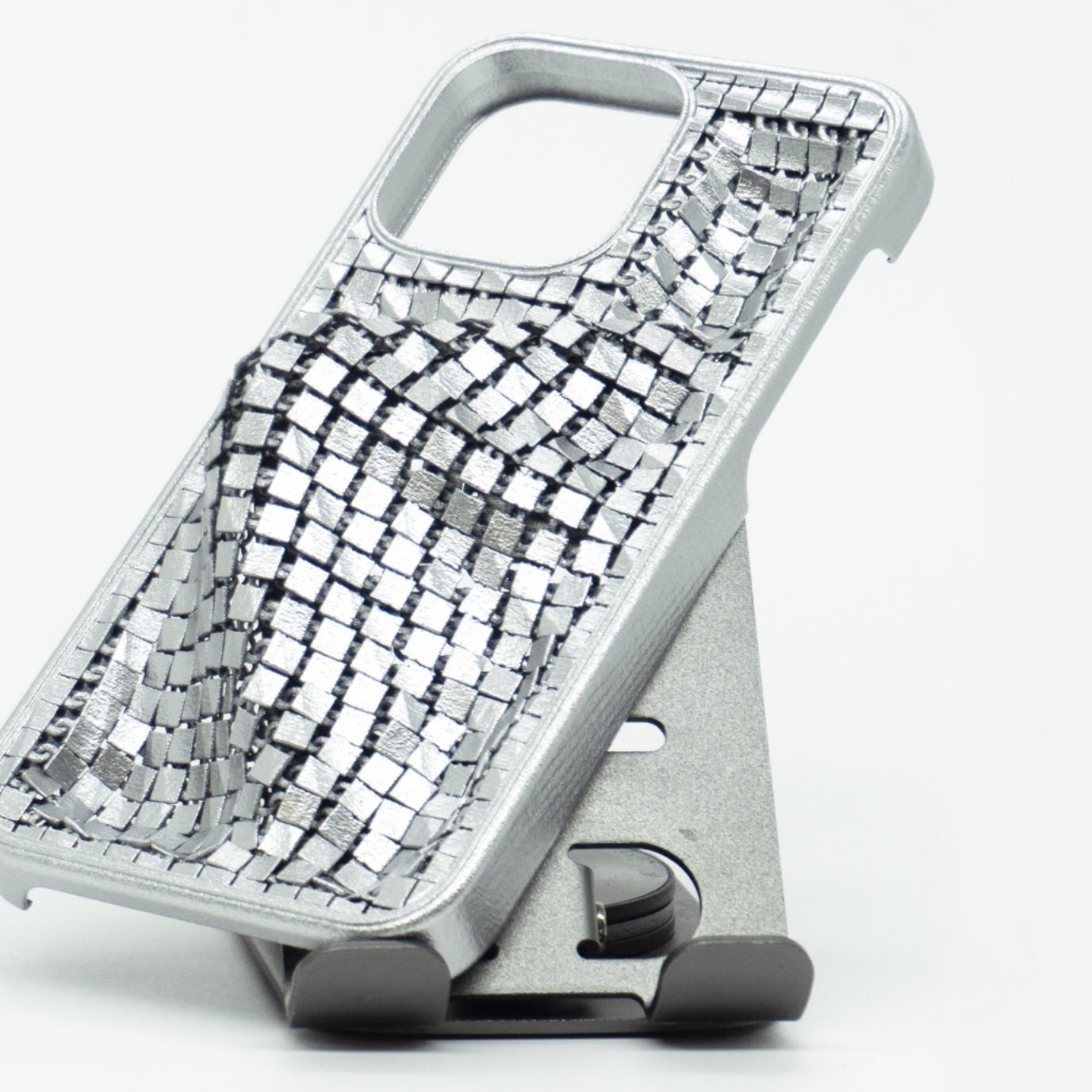 Unique 3D Square Chainmail Pattern Case - iPhone