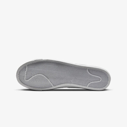 Nike | BLAZER LOW '77 VINTAGE { WHITE/BLACK-PURE PLATINUM