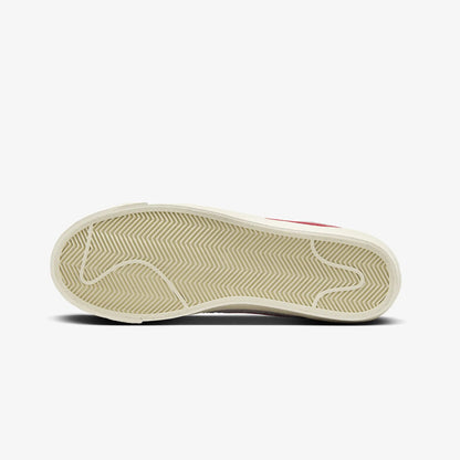 Nike | BLAZER LOW '77 VINTAGE { SUMMIT WHITE/GYM RED-SAIL-COCONUT MILK