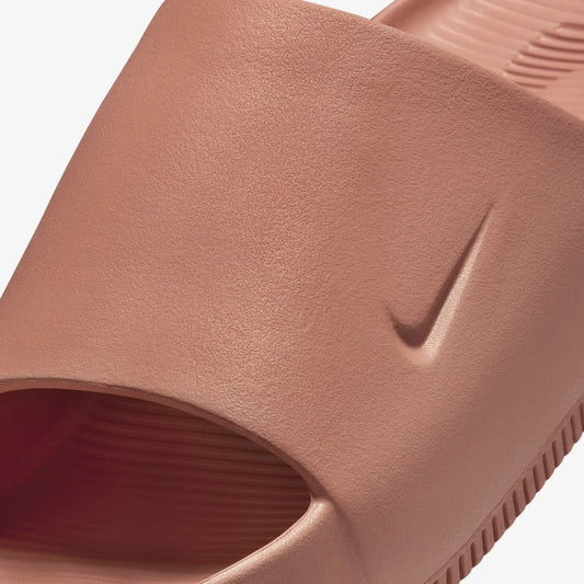 Nike | CALM  { TERRA BLUSH/TERRA BLUSH-TERRA BLUSH