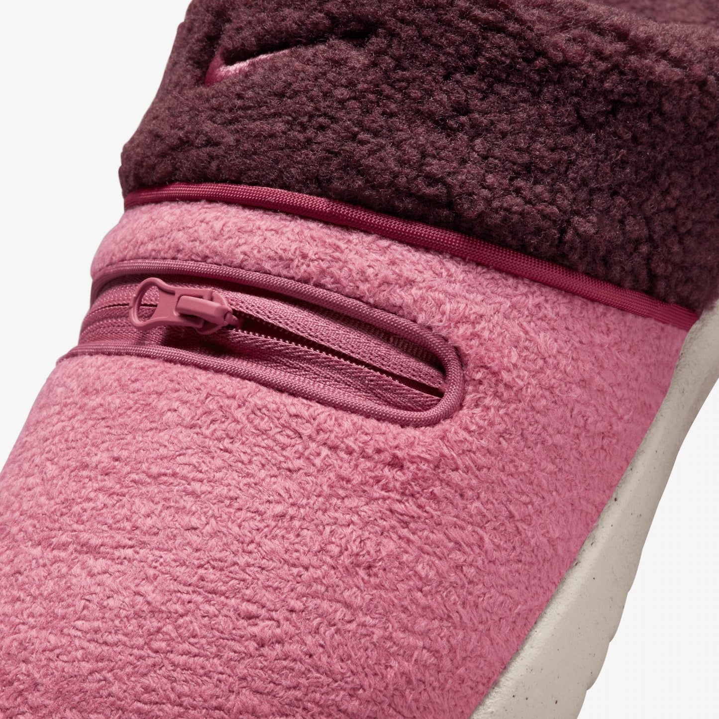 Nike | BURROW SE  { DESERT BERRY/BURGUNDY CRUSH