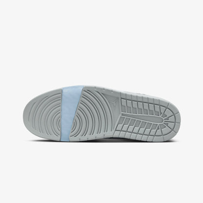 Jordan | NU RETRO 1 LOW  { WHITE/BLACK-LT SMOKE GREY-VARSITY RED