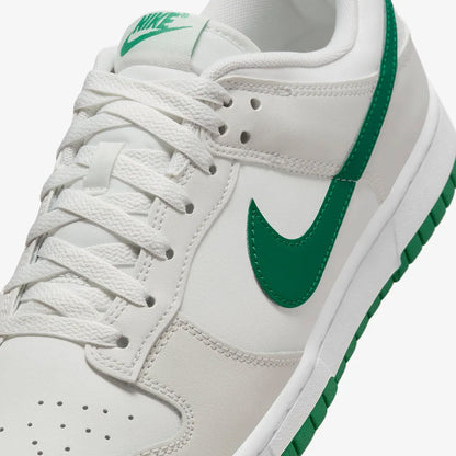 Nike | DUNK LOW RETRO  { SUMMIT WHITE/MALACHITE-PLATINUM TINT
