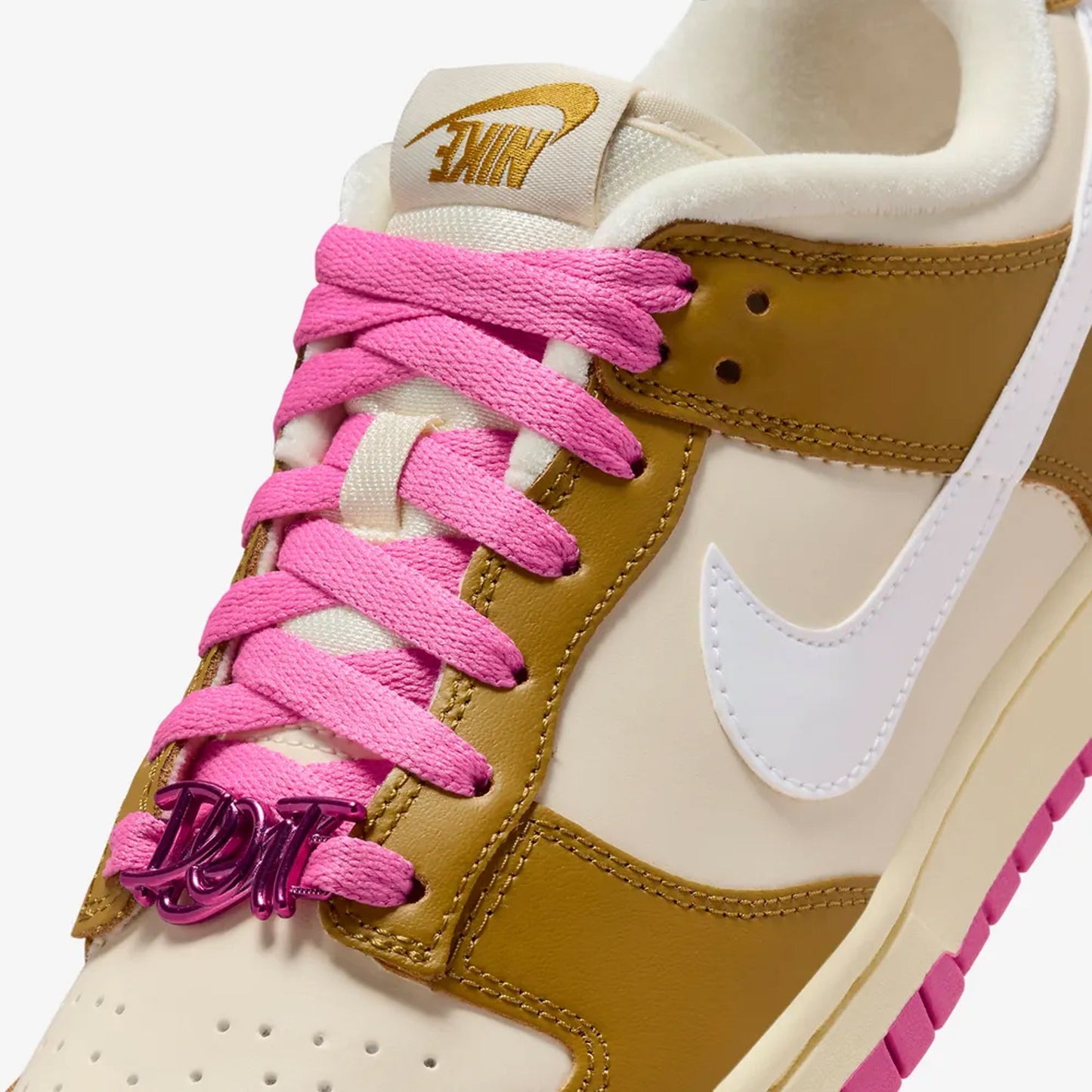 Nike | DUNK LOW SE  { BRONZINE/COCONUT MILK-PLAYFUL PINK