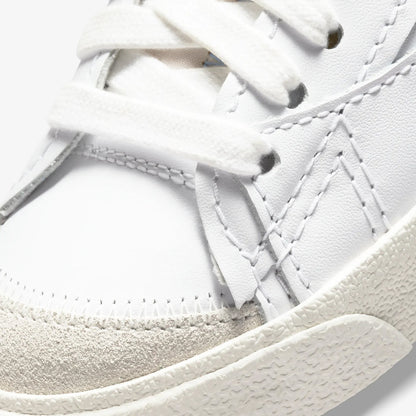 Nike | BLAZER LOW '77 JUMBO { WHITE/MALACHITE-UNIVERSITY BLUE