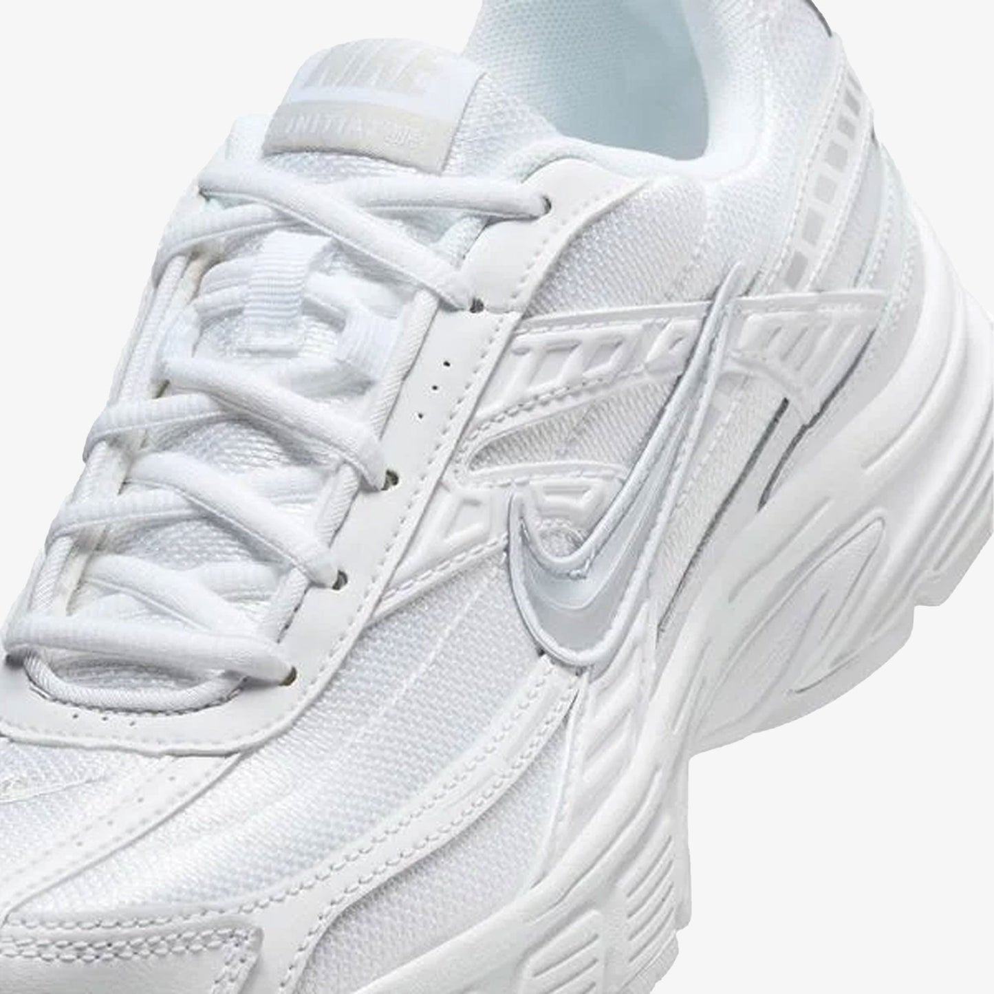 NIKE | INITIATOR { WHITE/METALLIC SILVER-PHOTON DUST