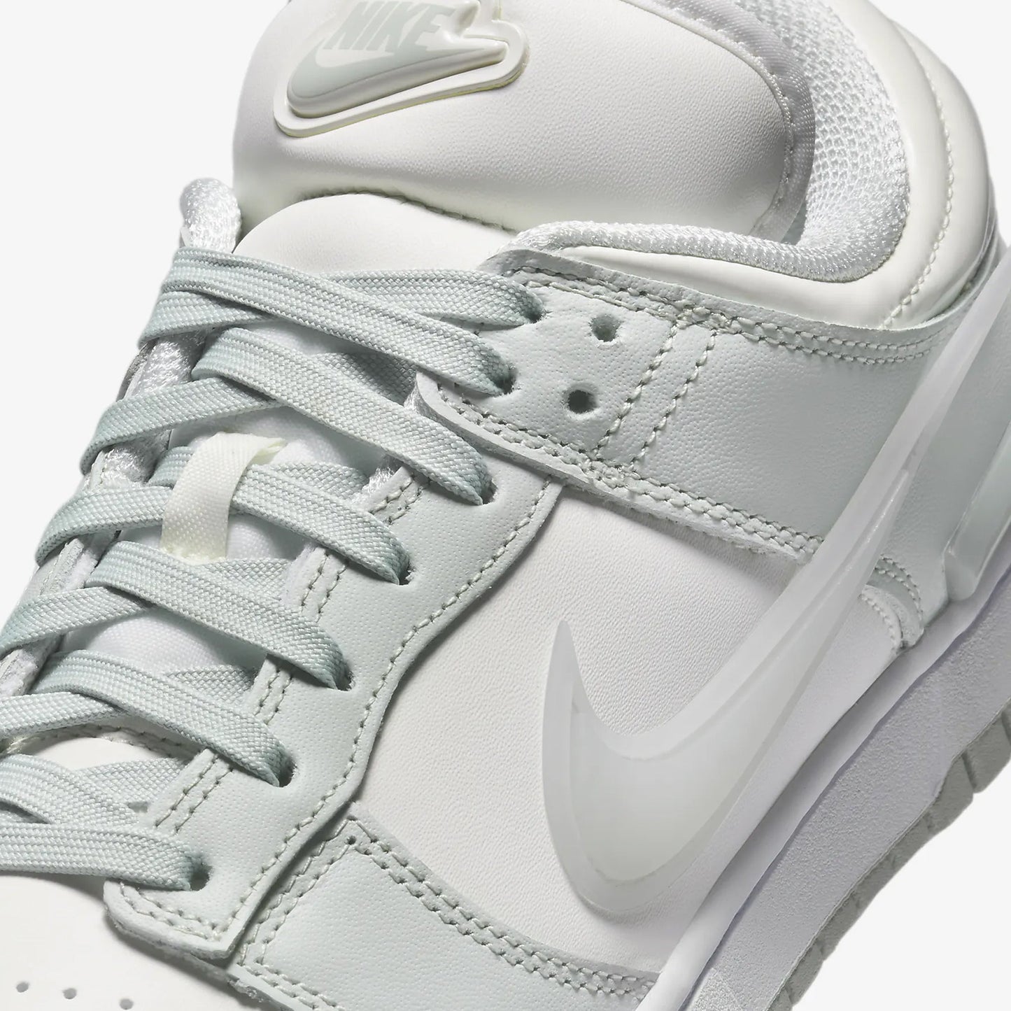 Nike | DUNK LOW TWIST  { LIGHT SILVER/SAIL-WHITE