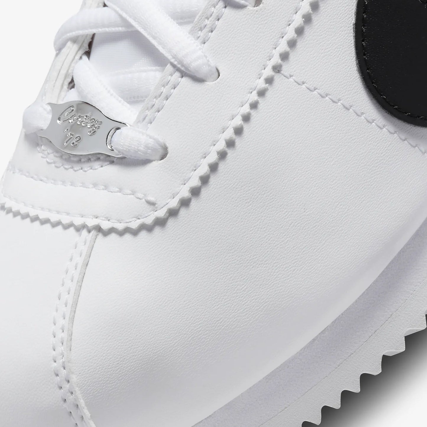 Nike | CORTEZ BASIC SL  { WHITE/BLACK