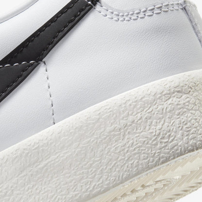 Nike | BLAZER LOW '77 VINTAGE { WHITE/BLACK