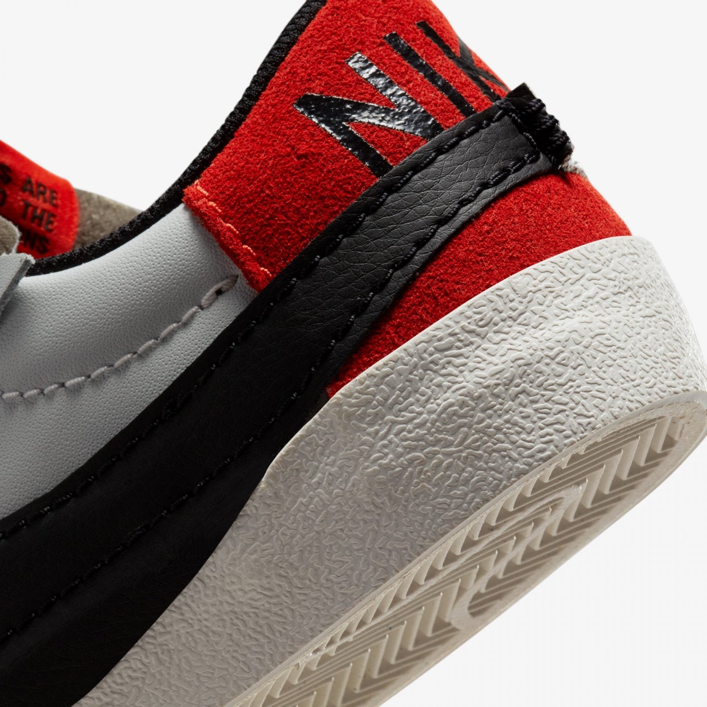 Nike | BLAZER LOW '77 JUMBO { BLACK-PICANTE RED