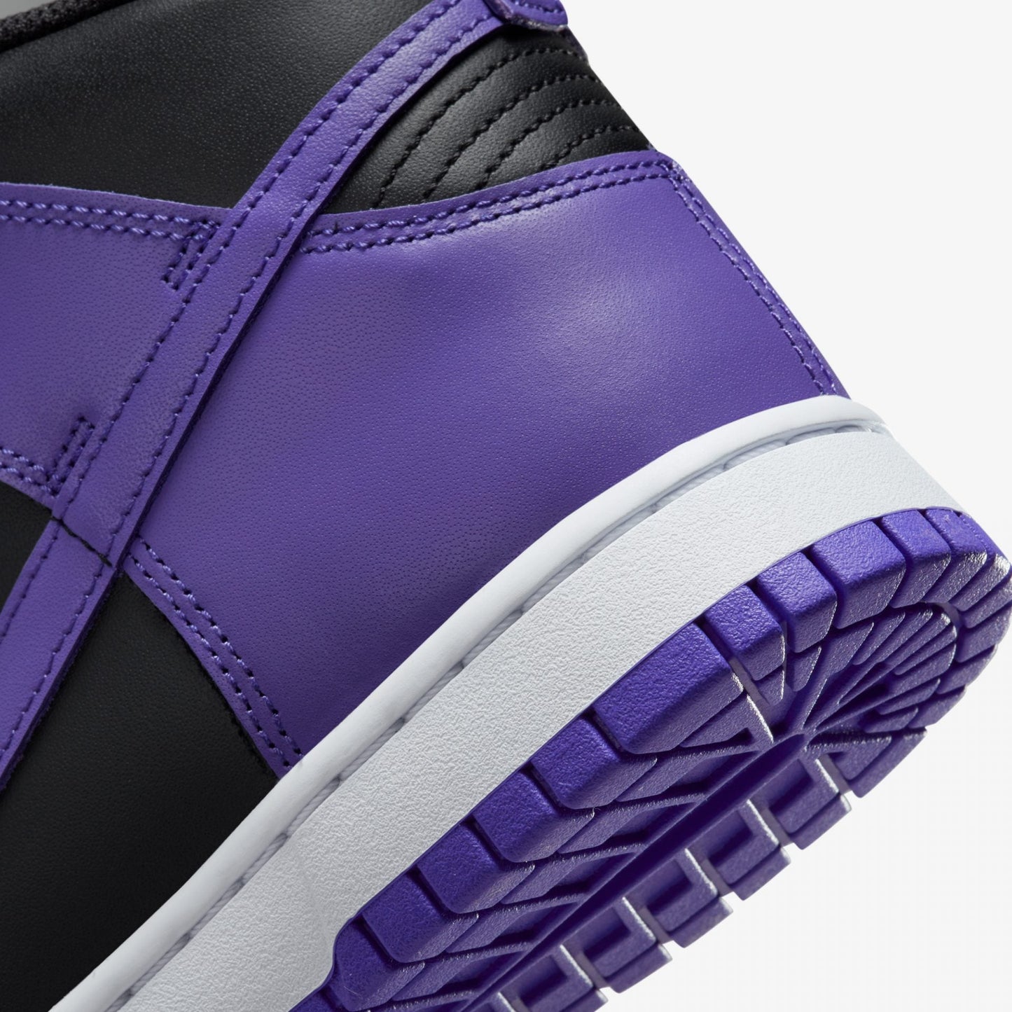 Nike | DUNK HIGH RETRO BTTYS  { PURPLE