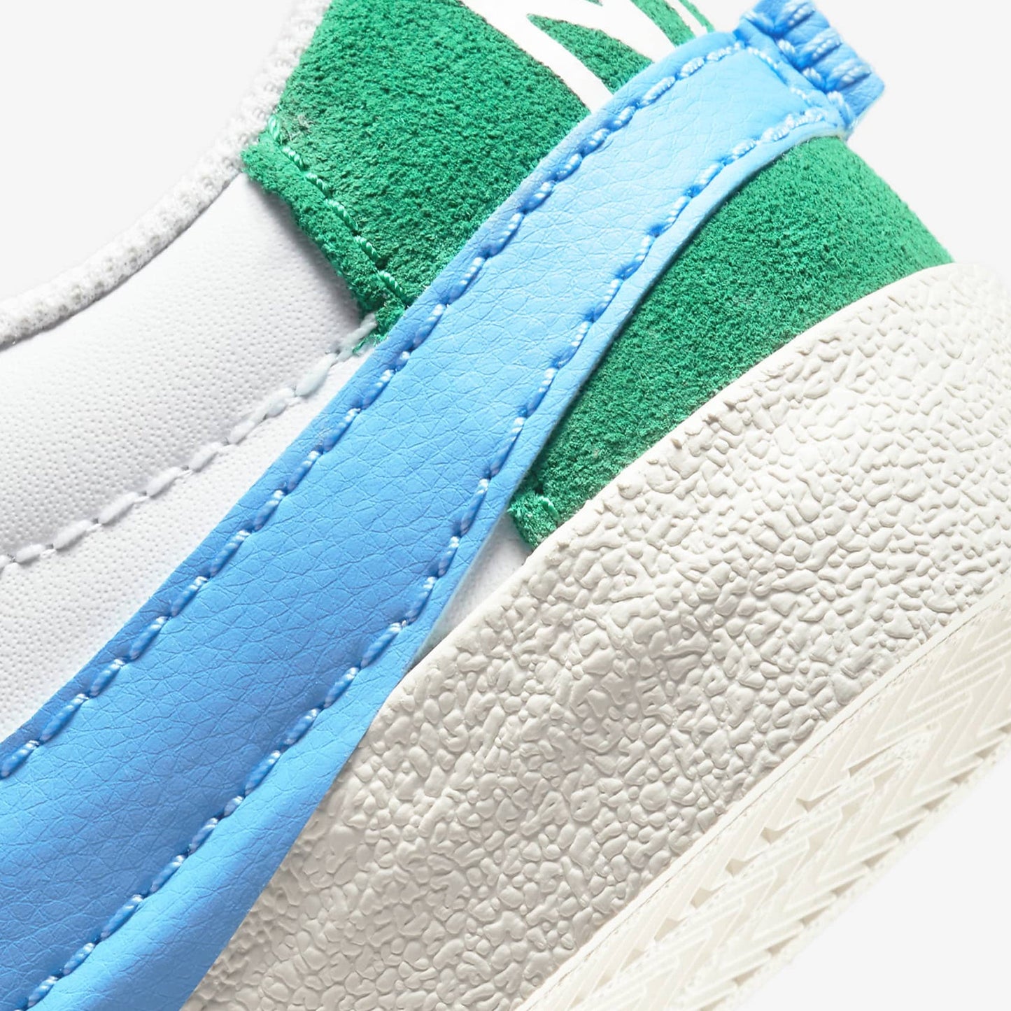 Nike | BLAZER LOW '77 JUMBO { WHITE/MALACHITE-UNIVERSITY BLUE