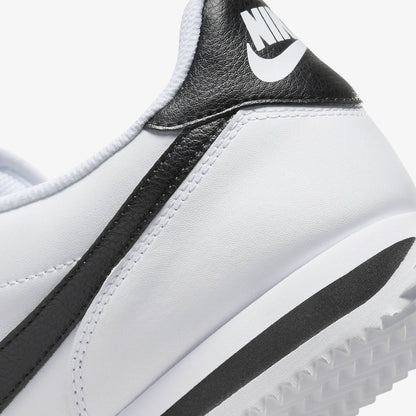 NIKE | CORTEZ { WHITE/BLACK