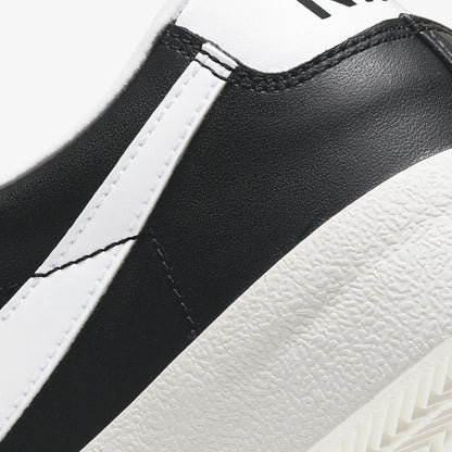 Nike | BLAZER LOW '77 VINTAGE { BLACK/WHITE