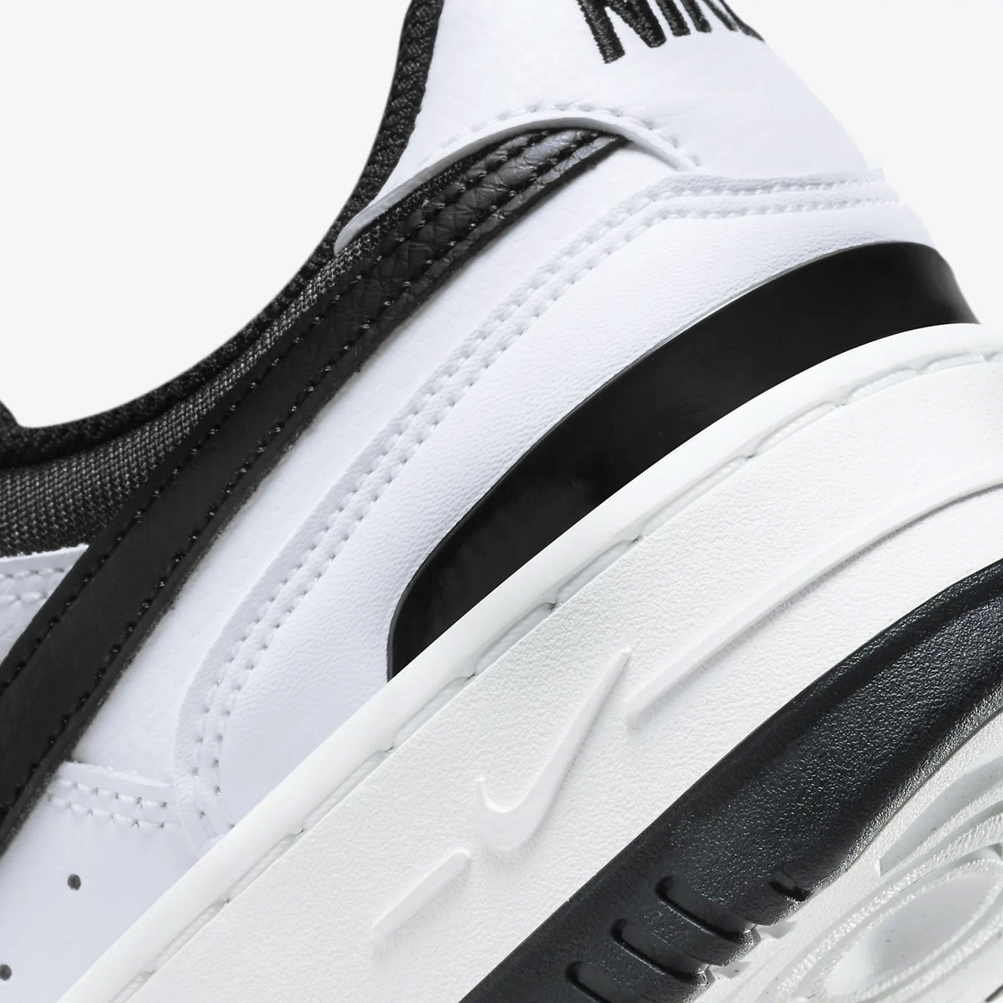 NIKE | GAMMA FORCE { WHITE/BLACK-SUMMIT WHITE-IRON GREY