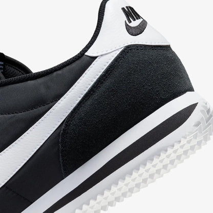 Nike | CORTEZ TXT  { BLACK/WHITE